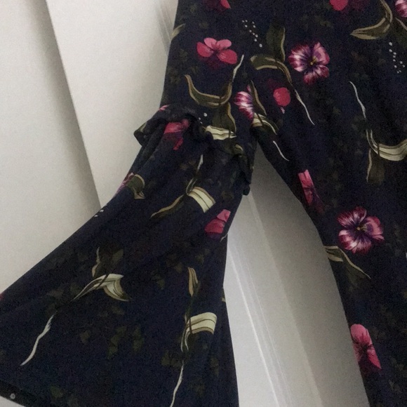 Tommy Hilfiger floral dress - Picture 2 of 7